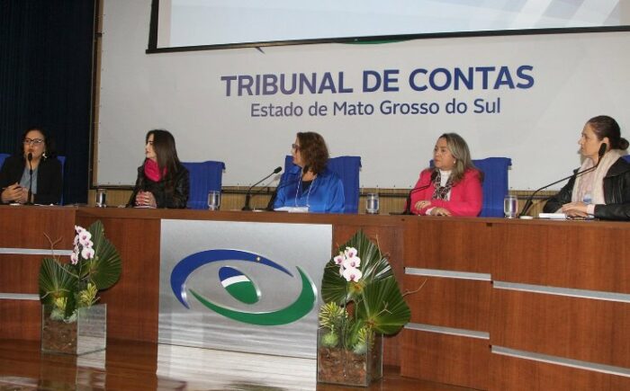 Mulheres na Política marcam segundo dia do Encontro das Escolas do Legislativo
