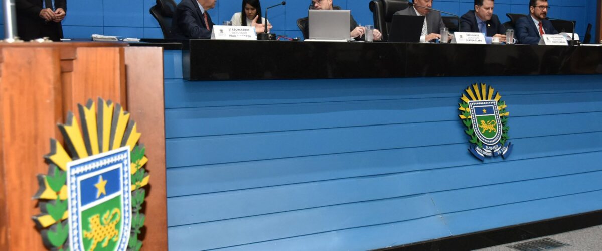 Deputados aprovam três projetos na sessão desta quinta-feira