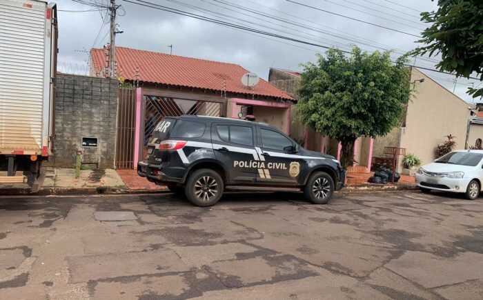 Após denúncia de tráfico de drogas, casal é preso e dois são resgatados de suposto cárcere privado