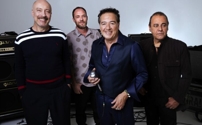 Ira! faz show gratuito para comemorar Dia Mundial do Rock na capital