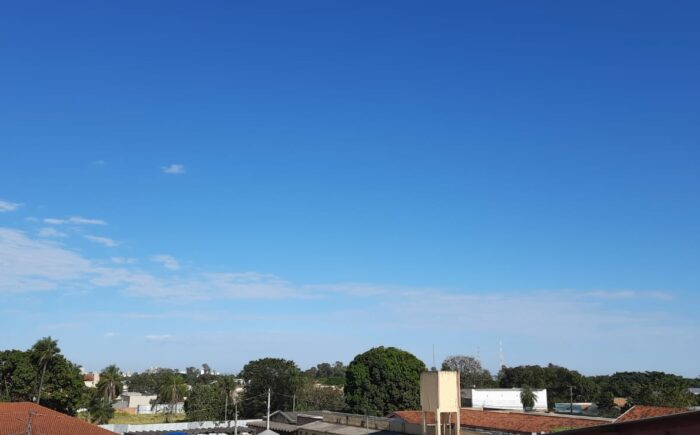 Previsão de dia seco e céu limpo nesta quarta-feira