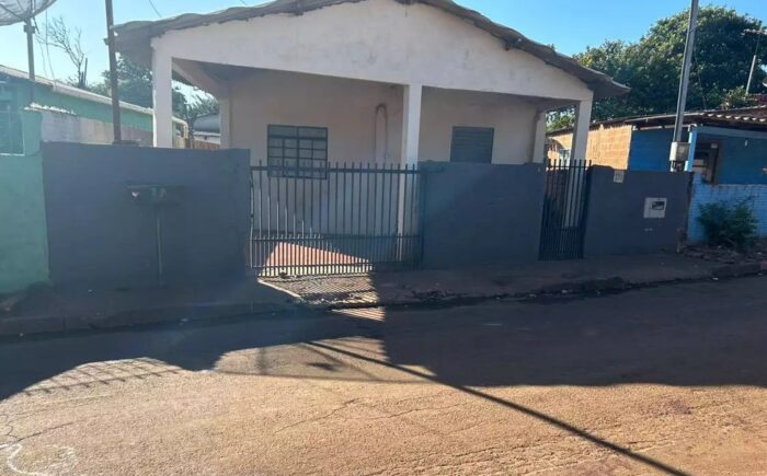 Homem morre esfaqueado após invadir casa do atual de ex