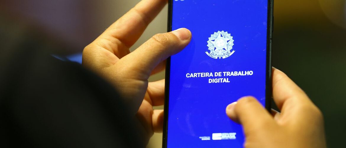 Brasil registra 155 mil empregos formais em maio