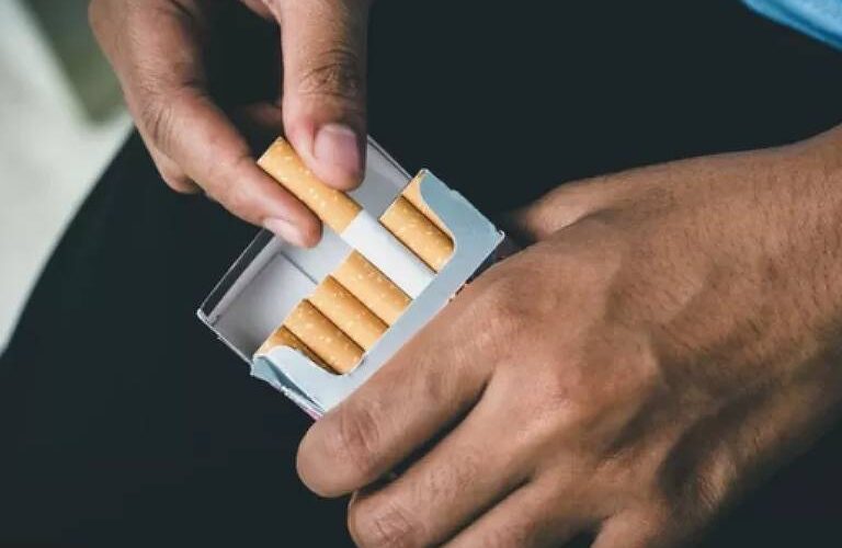 Unidades básicas de saúde oferecem tratamento gratuito contra o tabagismo na capital