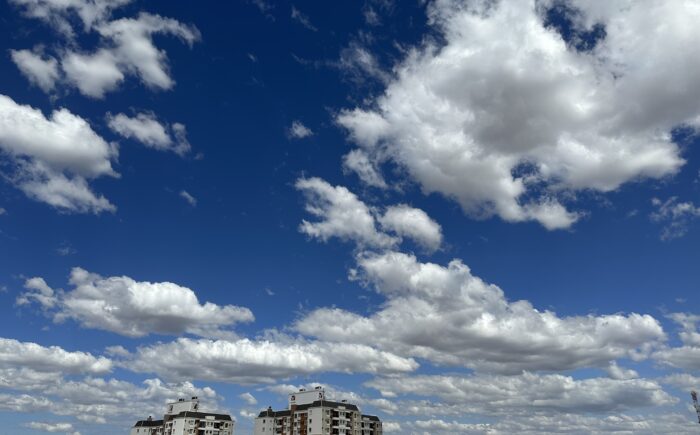 Quarta-feira de tempo seco e quente e pouca possibilidade de chuva na capital