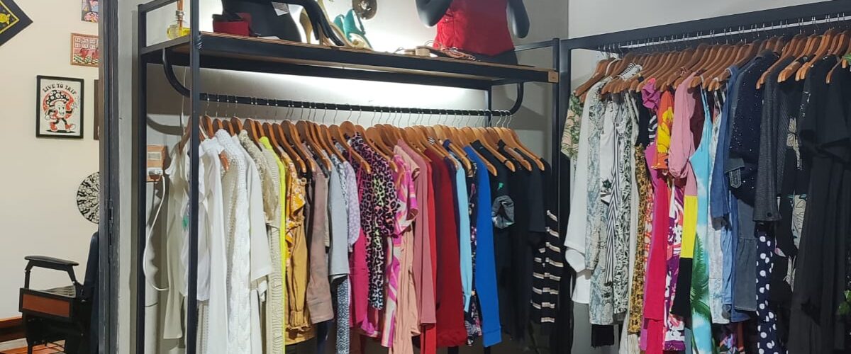 Brechó transformou a vida de Nay, e hoje ela transforma outras vidas com a moda sustentável