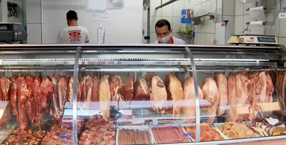 Procon encontra variação de 290% no preço da carne na capital