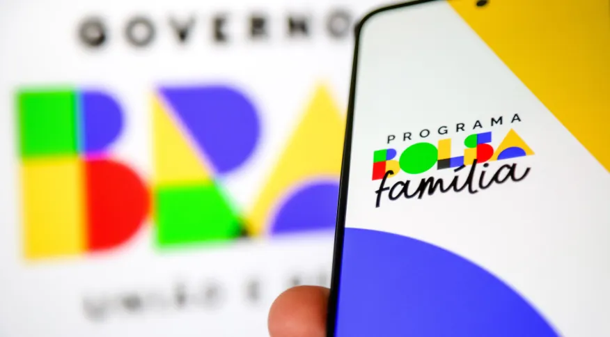 Novo Bolsa Família é pago para beneficiários com NIS de final 4 nessa sexta-feira