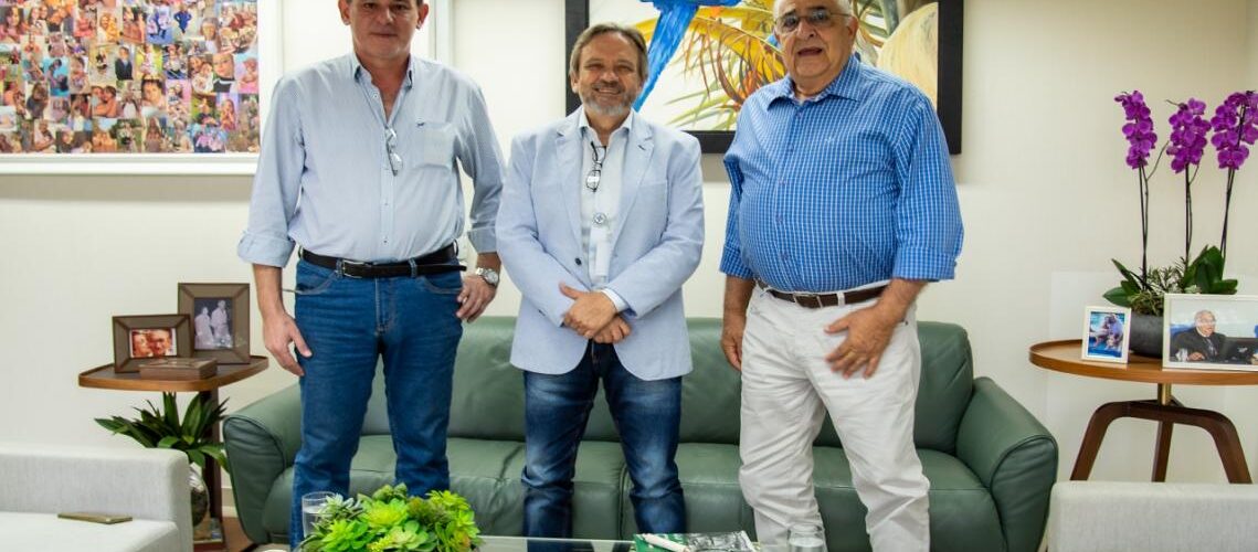 Presidente do TCE-MS recebe presidente do Conselho Fiscal da Santa Casa