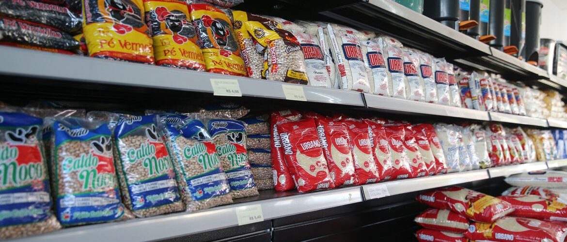 Cesta básica tem queda em 13 capitais no mês de julho