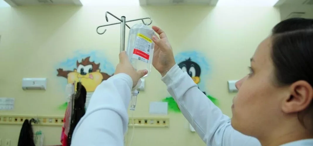 Repasse do pagamento do piso da enfermagem será feito até 21 de agosto