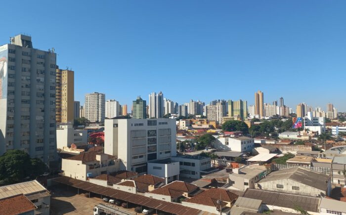 Quarta-feira é de clima quente, mas não se descarta chuvas em algumas regiões do Estado