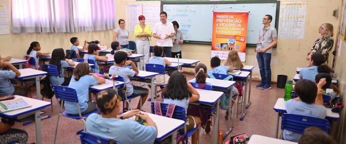 Frente de Prevenção a Violência contra Criança e Adolescente leva campanha educativa a escolas no Jardim Itamaracá e Campina Verde