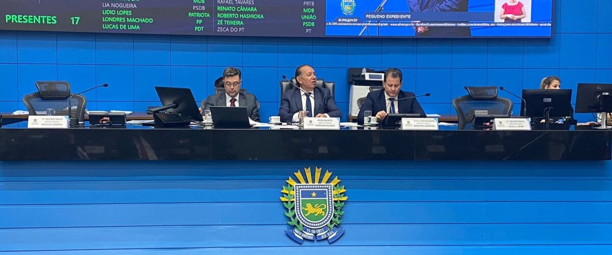 Deputados aprovam reajuste salarial dos professores de 14,95% e segue para sanção do Governo do Estado