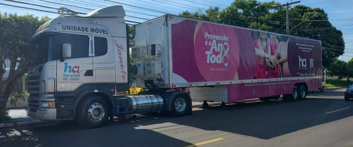 Carreta do Hospital do Amor oferece mamografias gratuitas para mulheres em alusão ao Outubro Rosa