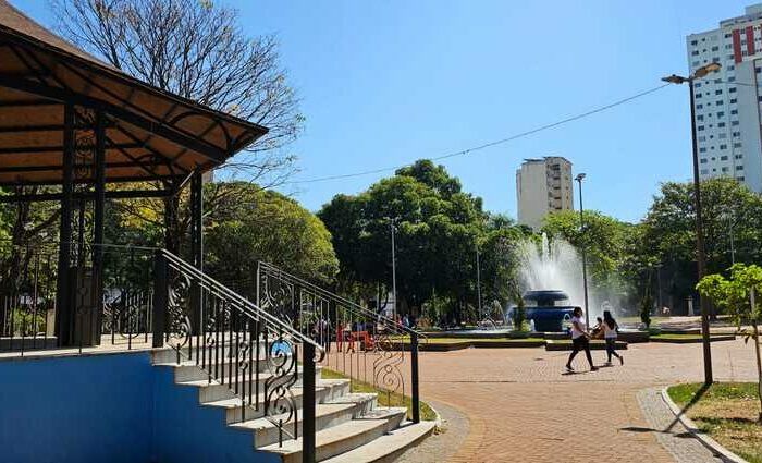 Funsat em parceria com rede de supermercados oferece mais de 300 vagas de emprego nesta terça-feira