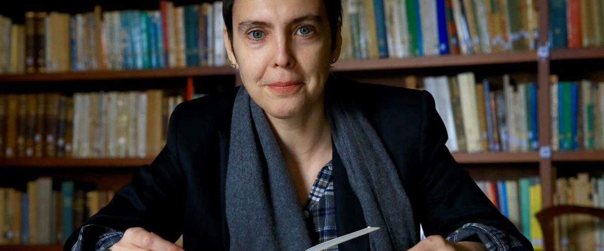 Adriana Calcanhotto participa do bate papo da 35ª Noite da Poesia em Campo Grande na próxima segunda-feira