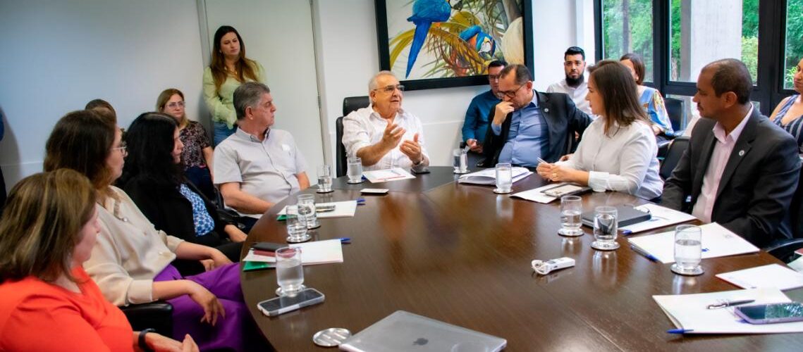 Presidente do TCE-MS e representantes do Comitê da Primeira Infância se reuniram com a prefeita da Capital na manhã desta segunda