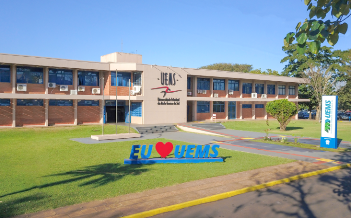 UEMS aplica provas do Vestibular 2024 neste domingo