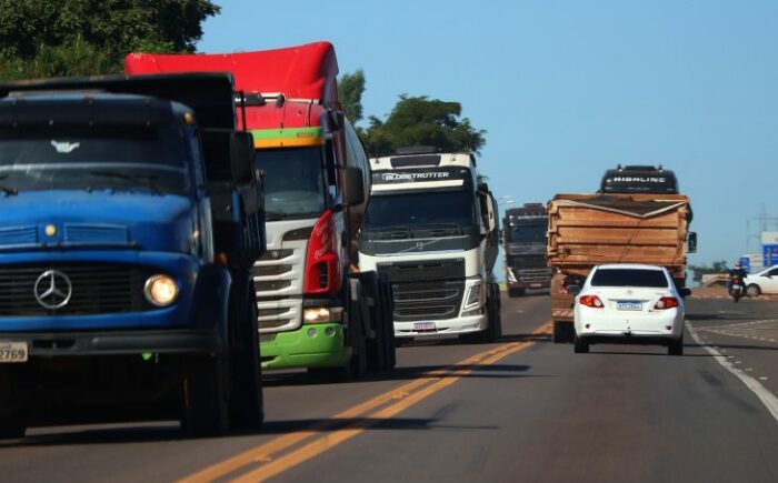 Falta de exame toxicológico pode gerar multa aos motoristas das categorias C, D ou E