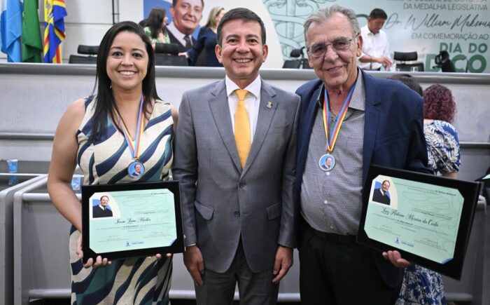 Médicos são homenageados pelo vereador Coronel Villasanti em Sessão Solene com Medalha do Mérito “Doutor William Maksoud” em comemoração ao dia do médico