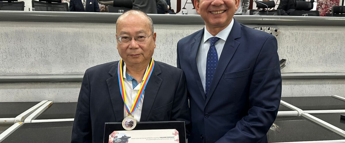 Villasanti homenageia jornalista Henrique Shuto com “Medalha Legislativa Haguemo Tomonaga”