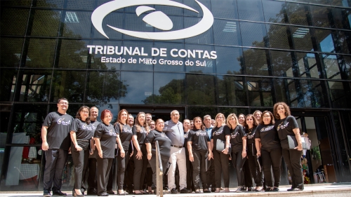 Entrega de presentes do Projeto Papai Noel dos Correios marcam a celebração de Natal no TCE-MS