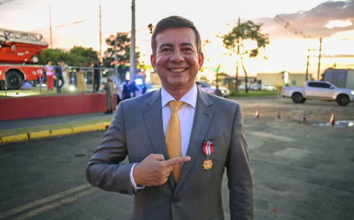 Corpo de Bombeiros homenageia vereador Villasanti com Medalha Imperador Dom Pedro II