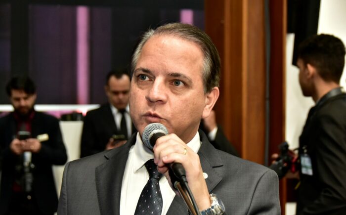 Governo do Estado atende solicitação do deputado Coronel David e construirá arenas esportivas em sete bairros da Capital