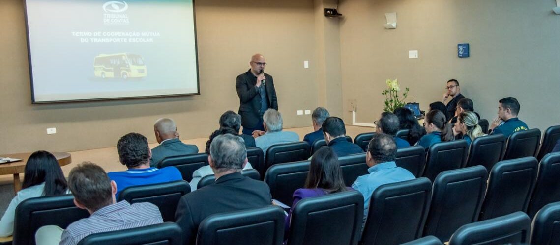 TCE-MS celebra Termo de Cooperação pela melhoria do transporte escolar