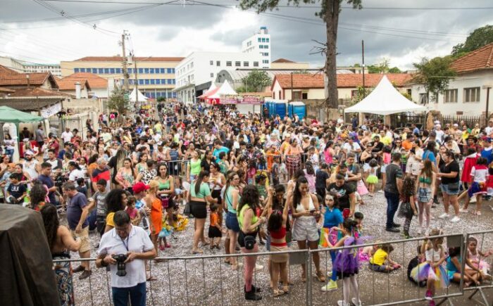 Carnaval de Campo Grande começa nesta quinta-feira com o bloco Evoé Baco, confira a programação
