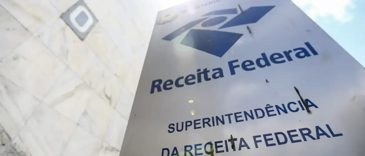 Receita paga nesta quinta-feira restituições de lote residual do IRPF
