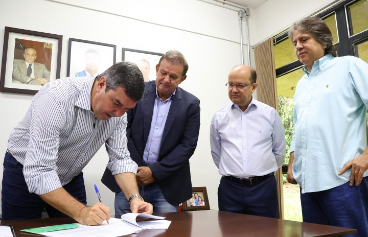 Contrato de gestão estabelece metas do ano e leva resultados efetivos ao cidadão