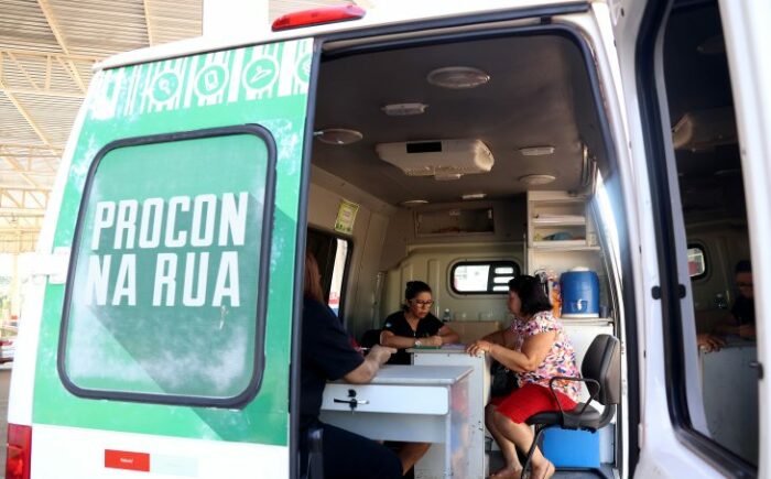 Procon na Rua atende consumidores do Portal Caiobá neste sábado