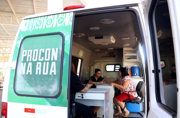 Procon na Rua atende consumidores do Portal Caiobá neste sábado