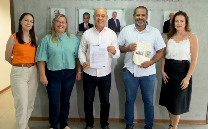 AGEMS e Prefeitura de Eldorado assinam convênio para regular e fiscalizar serviços de resíduos sólidos