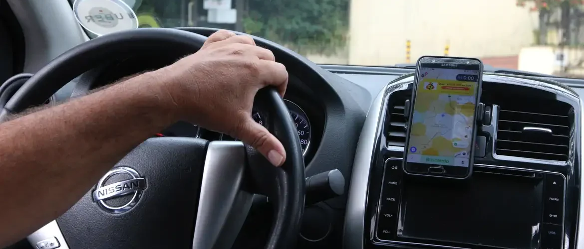 Entenda o que pode mudar no trabalho de motoristas de aplicativo