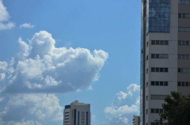 Final de semana tem previsão de tempo firme e temperaturas elevadas em MS