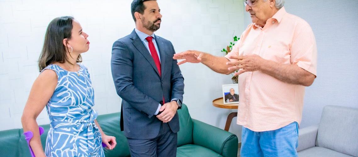 Presidente do TCE recebe Defensores Públicos de MS