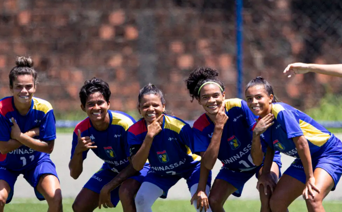 JUBs promovem maior participação feminina no futebol universitário