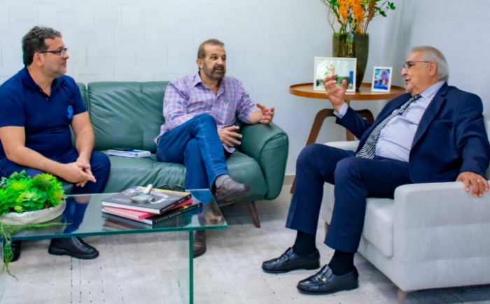 TCE-MS recebe visita de presidente do Sindicato dos Engenheiros