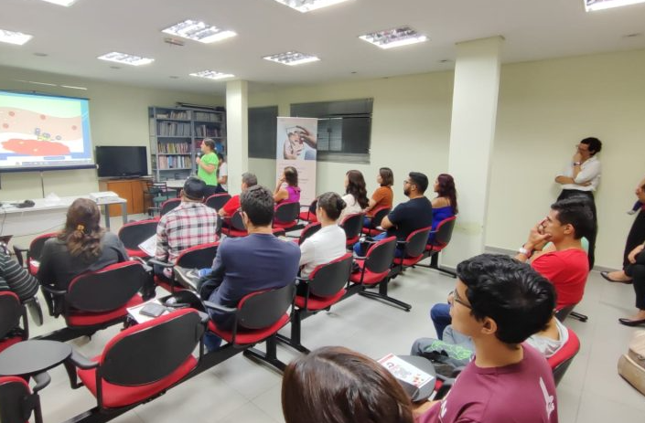 Hemosul orienta sobre hemofilia, com palestras e informações para pacientes