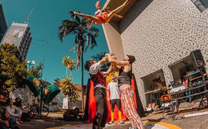 Fim de semana tem Pantalhaços, Arraiá Ziriguidum, Homenagem a Nêgalu e muito mais, confira