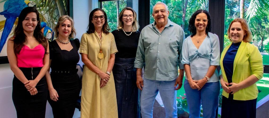 Presidente do TCE-MS recebe comissão do Fórum Permanente pela Paridade Institucional