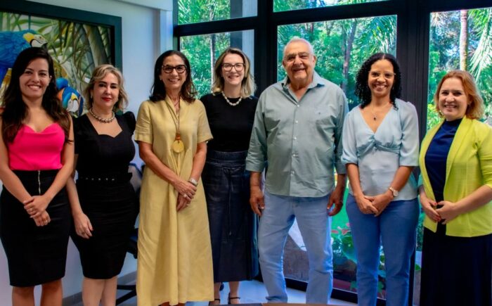 Presidente do TCE-MS recebe comissão do Fórum Permanente pela Paridade Institucional