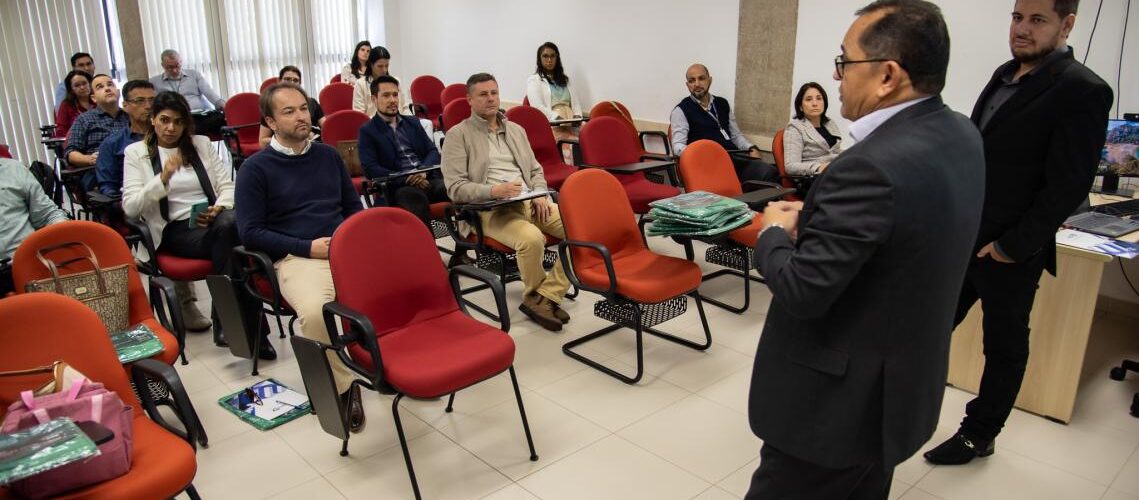 TCE-MS promove capacitação sobre auditoria operacional de programa