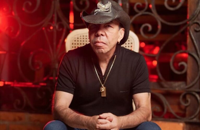 Cantor Chrystian morre aos 67 anos em São Paulo