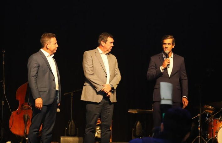 Em SP, Riedel avança em discussões pós MS Day e recebe homenagem por ação pró Pantanal