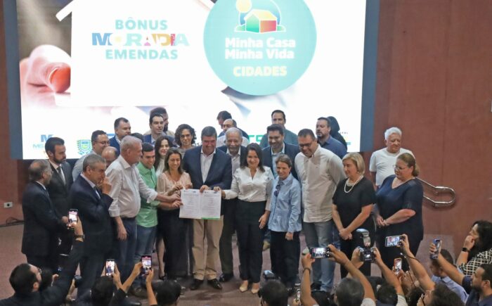 Governo do Estado lança programa “Bônus Moradia Emendas” para auxiliar famílias de Campo Grande e Dourados