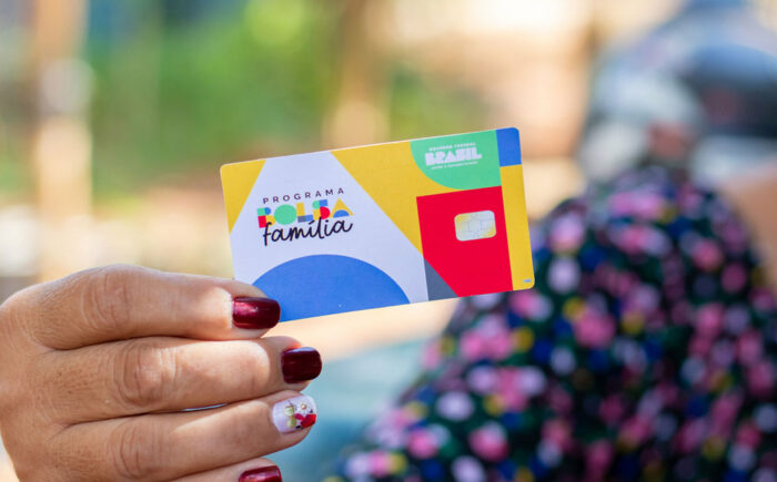 Caixa paga Bolsa Família a beneficiários com NIS de final 4